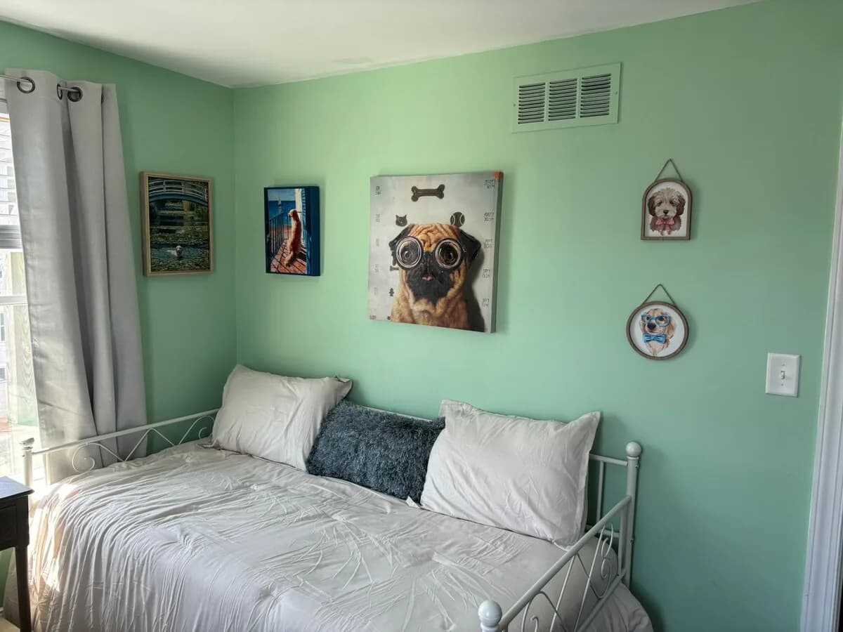 Puppy Love room with playful dog portrait details