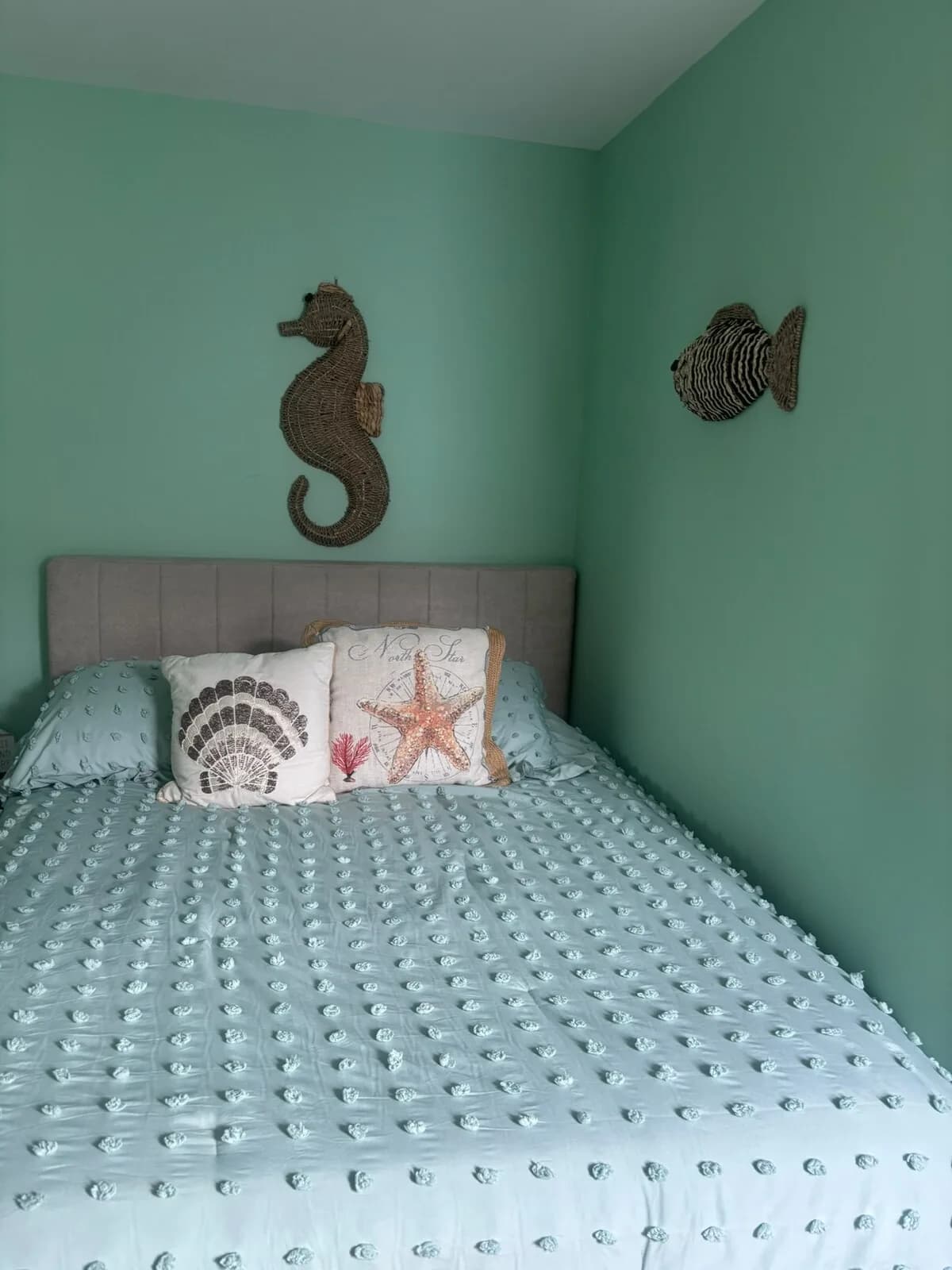 Mermaid room with sea-inspired color and artwork