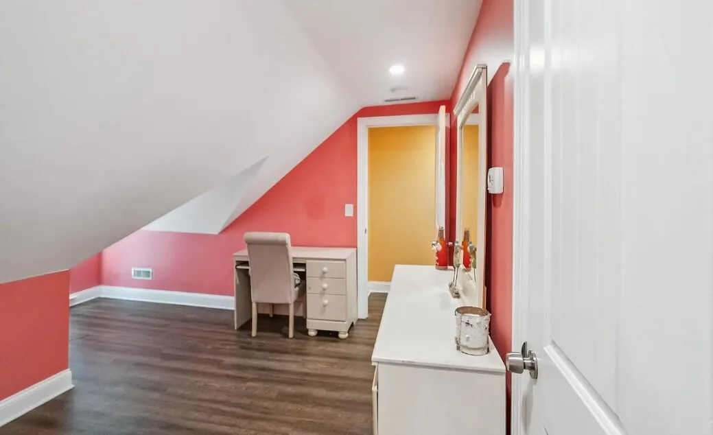 Flexible upper room for work, conversation, or games